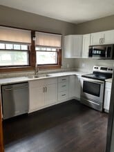 302 E 7th St, Unit 1 in Bloomington, IN - Building Photo - Building Photo