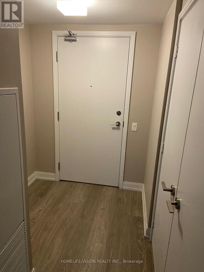 181 Dundas St E in Toronto, ON - Building Photo - Building Photo