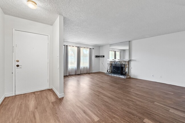 2916 Karen Ave in Las Vegas, NV - Building Photo - Building Photo