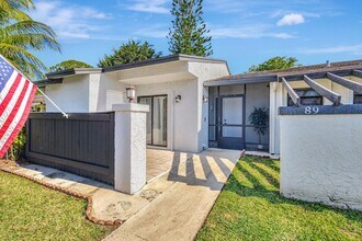 89 Conaskonk Cir in Royal Palm Beach, FL - Building Photo - Building Photo