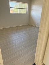 1044 E Ave Q12 in Palmdale, CA - Building Photo - Building Photo
