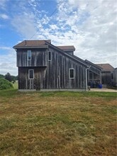 90 Foster Dr in Charlestown, RI - Building Photo - Building Photo