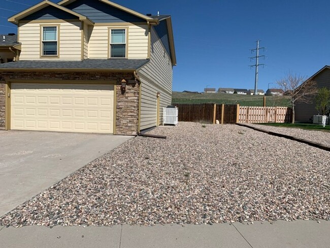 1018 Concerto Lane in Cheyenne, WY - Foto de edificio - Building Photo