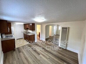 3622 W Pikes Peak Ave in Colorado Springs, CO - Foto de edificio - Building Photo