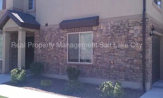 84 E Saddle Villa Dr in Draper, UT - Building Photo