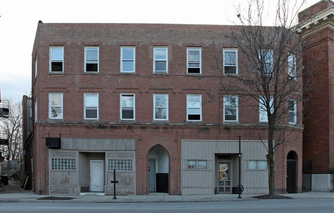 3604 Montgomery Rd in Cincinnati, OH - Building Photo