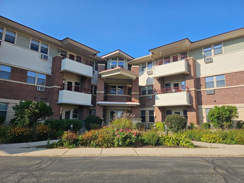 Cannery Row Apartments in Waunakee, WI - Building Photo