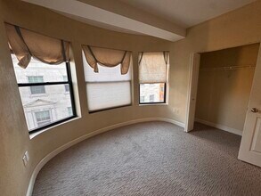 644 Beacon St, Unit 404 in Boston, MA - Building Photo - Building Photo