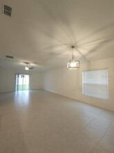 36362 Flats St in Zephyrhills, FL - Building Photo - Building Photo