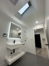 10502 S Van Ness Ave, Unit 1 in Los Angeles, CA - Building Photo - Building Photo