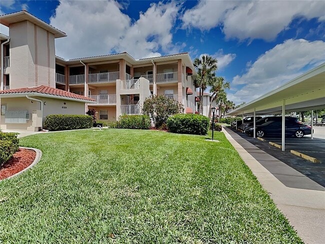 6501 Stone River Rd in Bradenton, FL - Building Photo - Building Photo