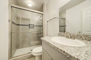 Ashford Santa Fe in Houston, TX - Building Photo