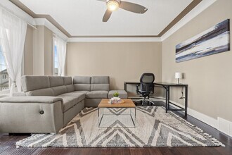 199 Albany Dr NW in Edmonton, AB - Building Photo - Building Photo