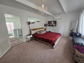 1106 The High Rd in Austin, TX - Building Photo - Building Photo