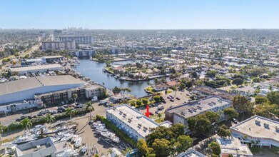 1971 SE 5th Ct in Pompano Beach, FL - Foto de edificio - Building Photo