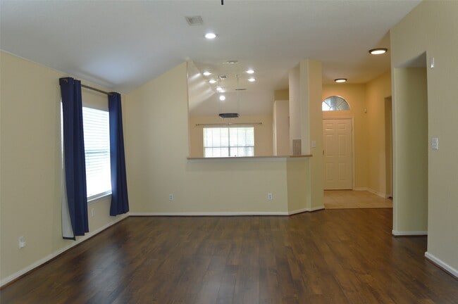 18011 Rose Hill Park Ln