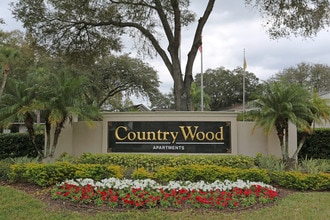 Countrywood in Tampa, FL - Foto de edificio - Building Photo