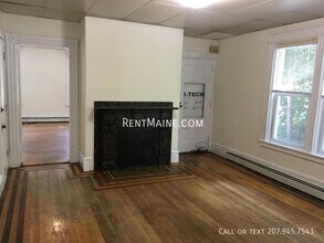 36 Third St Apt., Unit 2 in Bangor, ME - Building Photo - Building Photo