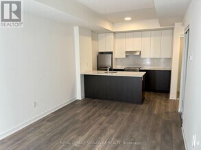 150 Canon Jackson Dr in Toronto, ON - Building Photo - Building Photo