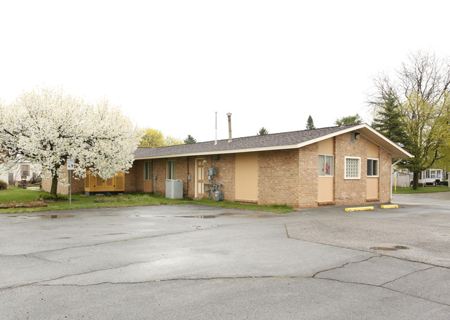 Wagon Wheel Mobile Home Park in Canton, MI - Building Photo - Building Photo