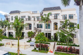 745 12th Ave in Naples, FL - Building Photo - Building Photo