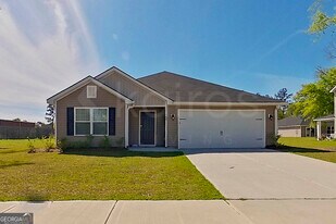 100 Ebenezer Blf Wy in Springfield, GA - Building Photo