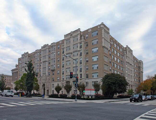 The Chastleton in Washington, DC - Building Photo - Building Photo