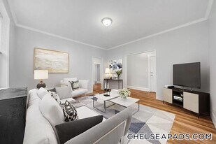 48 Clark Ave, Unit 1L in Chelsea, MA - Building Photo