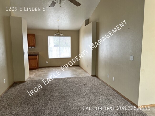 1209 E Linden St in Caldwell, ID - Building Photo - Building Photo