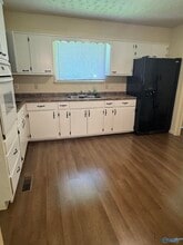 3913 Battlefield Dr NW in Huntsville, AL - Building Photo - Building Photo