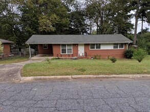 6566 Allatoona Rd in Morrow, GA - Building Photo - Building Photo