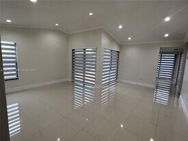 15232 SW 46th Ln in Miami, FL - Building Photo