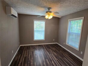 5008 Old Yorkville Rd in Dallas, GA - Building Photo - Building Photo