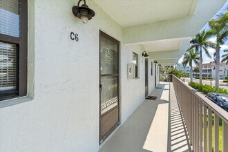 1300 Seaway Dr in Fort Pierce, FL - Building Photo - Building Photo