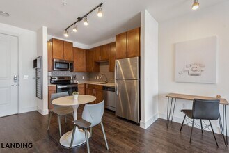 2623 Keene St in Houston, TX - Foto de edificio - Building Photo