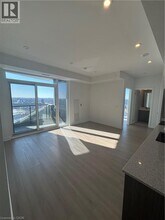 25 Wellington St S in Kitchener, ON - Building Photo - Building Photo