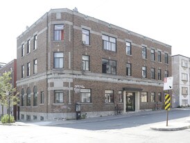 120 rue Rachel in Montréal, QC - Building Photo