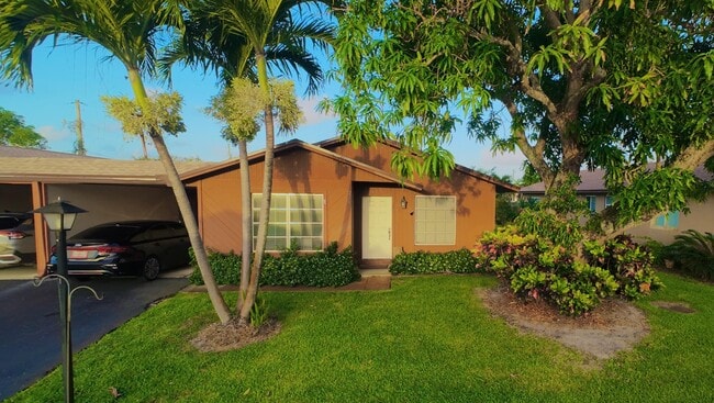 property at 2662 SE 28th Cir