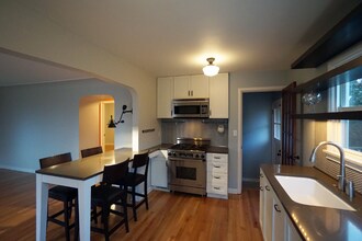 7149 34th Ave SW in Seattle, WA - Building Photo - Building Photo