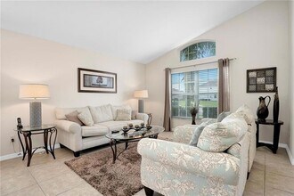 4450 Nirvana Pkwy in Kissimmee, FL - Building Photo - Building Photo