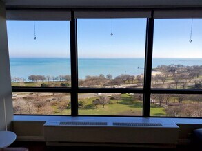 5415 N Sheridan Rd, Unit 1902 in Chicago, IL - Building Photo - Building Photo