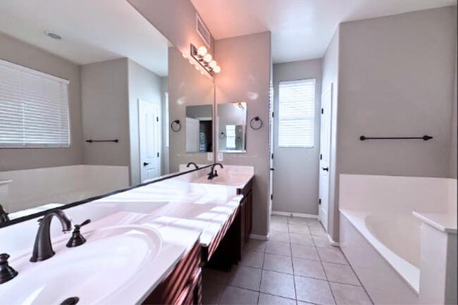 2969 E Isaiah Ave in Gilbert, AZ - Building Photo - Building Photo