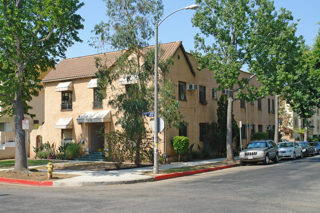 959 N Croft Ave in West Hollywood, CA - Building Photo