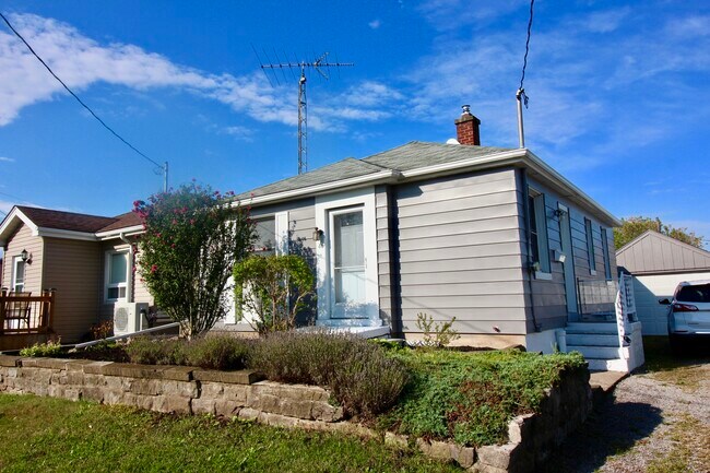 86 Argyle Crescent in St Catharines, ON - Building Photo - Building Photo
