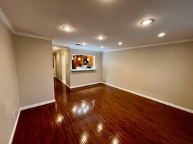 8 Allenwood Ln in Aliso Viejo, CA - Building Photo