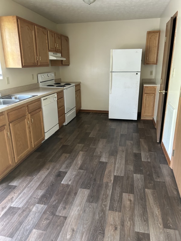 100 Mineral Manor Way in Parkersburg, WV - Building Photo - Building Photo