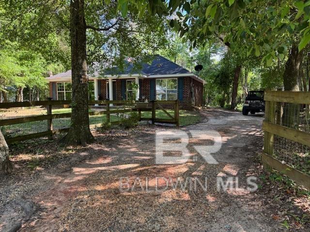 6304 Henshaw Rd in Fairhope, AL - Foto de edificio - Building Photo