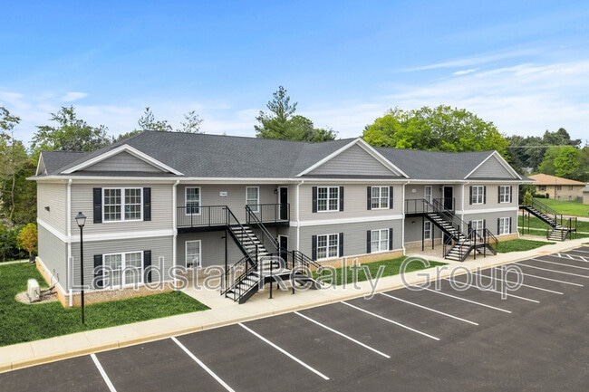 7300 Tiger Wy in Louisville, KY - Building Photo - Building Photo