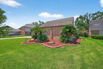 3710 Point Clear Dr in Missouri City, TX - Building Photo - Building Photo