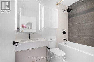 308-2308 Jarvis St in Toronto, ON - Building Photo - Building Photo
